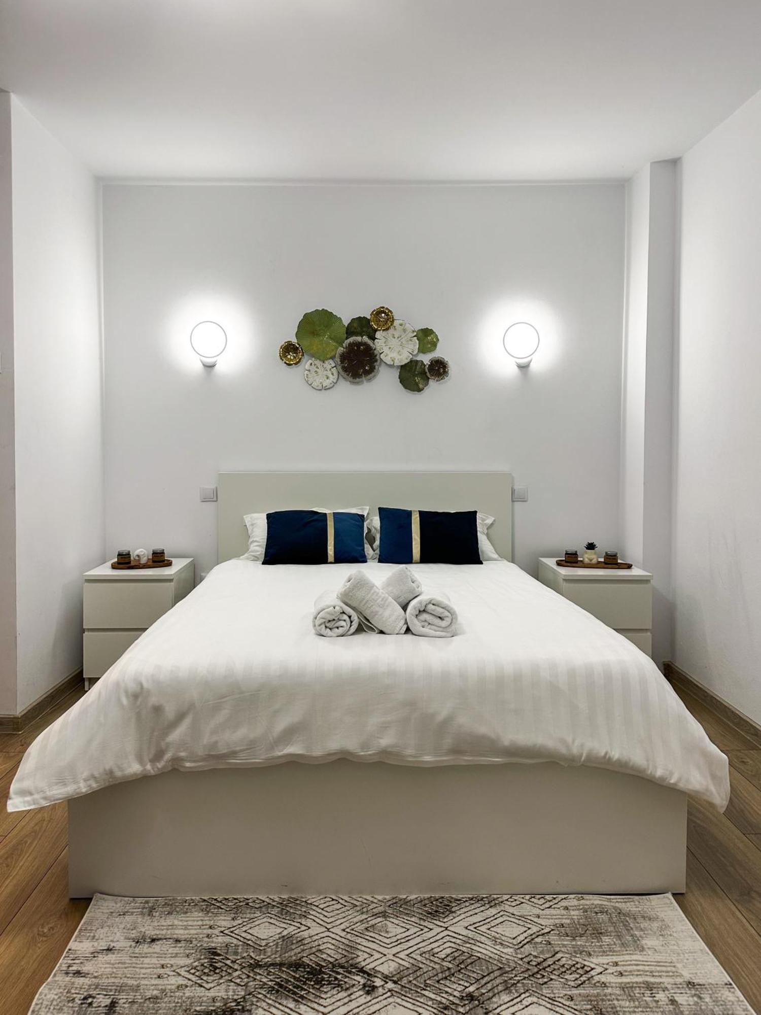 Superior One Bedroom Apartment Unirii Square Букурещ Екстериор снимка
