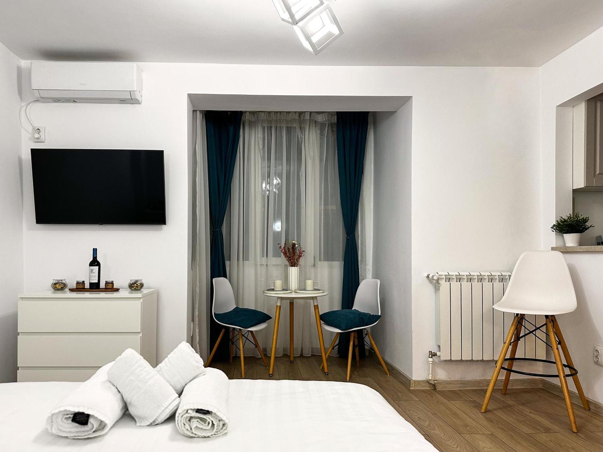 Superior One Bedroom Apartment Unirii Square Букурещ Екстериор снимка